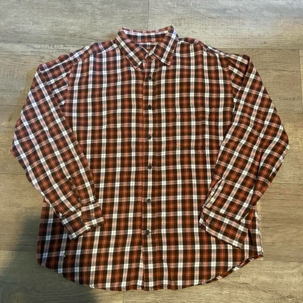 Brown St.Johns Bay Plaid Button-Up Flannel Size Large.